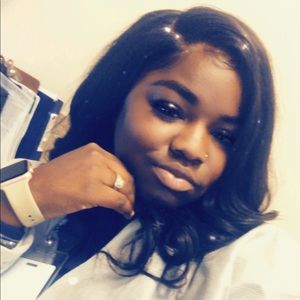 Meet your Posher, Jasmine